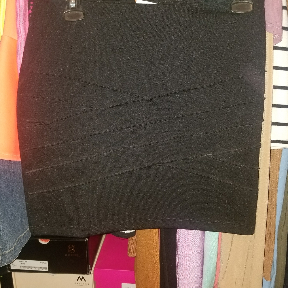 Detailed mini skirt